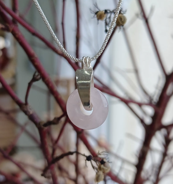 Tishpa Silver & Rose quartz pendant & chain