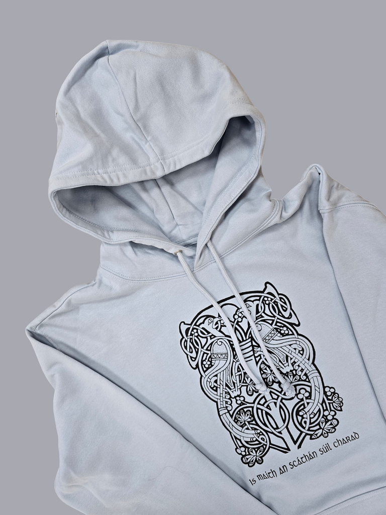 An Spailpín Fánach The Eye Of A Friend Is A Great Mirror/Súil Charad Celtic Hoodie Ice Blue (L)