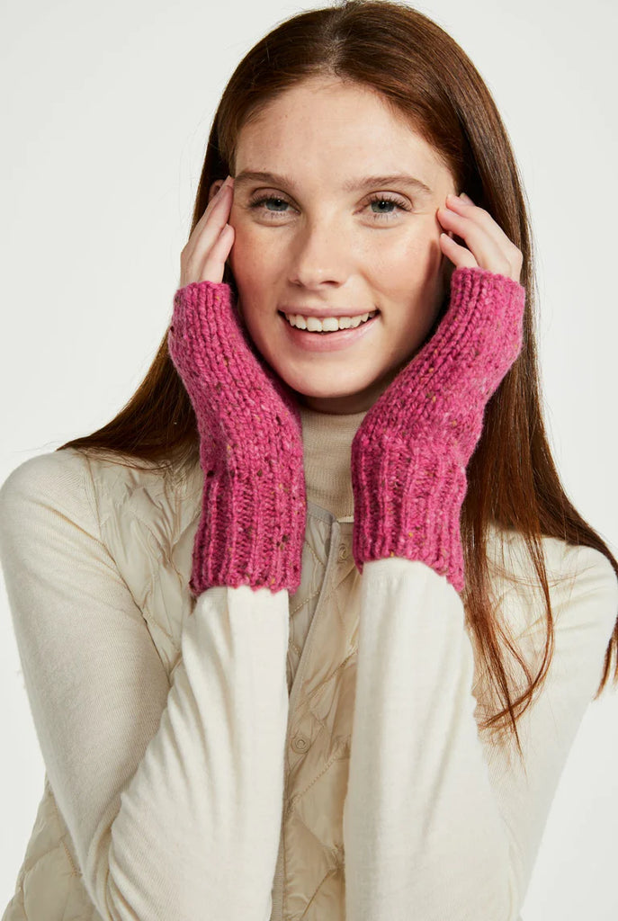 Aran Woollen Mills. Glenfarne Nepped Fingerless Mitts - Pink