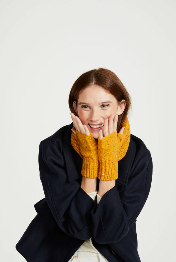 Aran Woollen Mills. Glenfarne Nepped Fingerless Mitts - Yellow