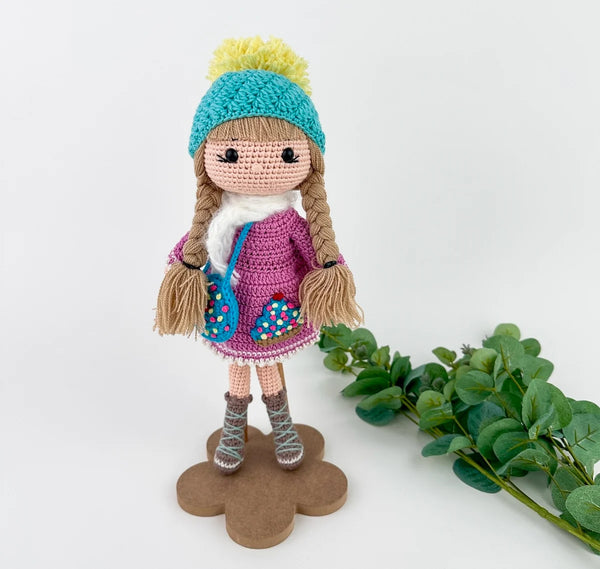 Crochet Doll. Cupcake