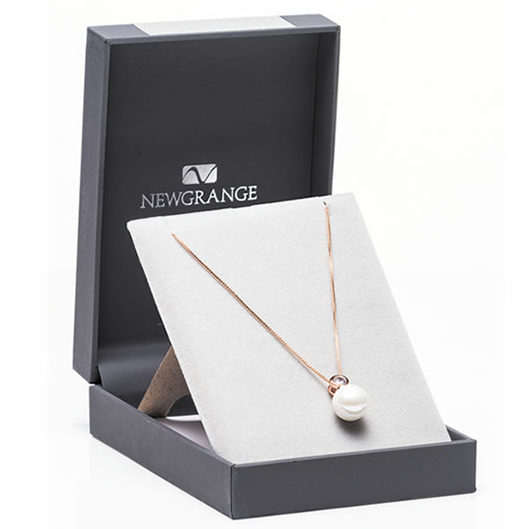 Newgrange Rose gold mother of pearl pendant