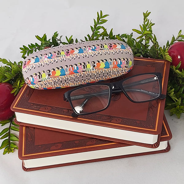 Nature's Craft Celtic Glasses Case Irish Dancers