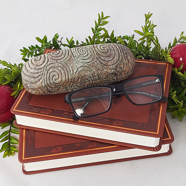 Nature's Craft Celtic Glasses Case Stone Triskele